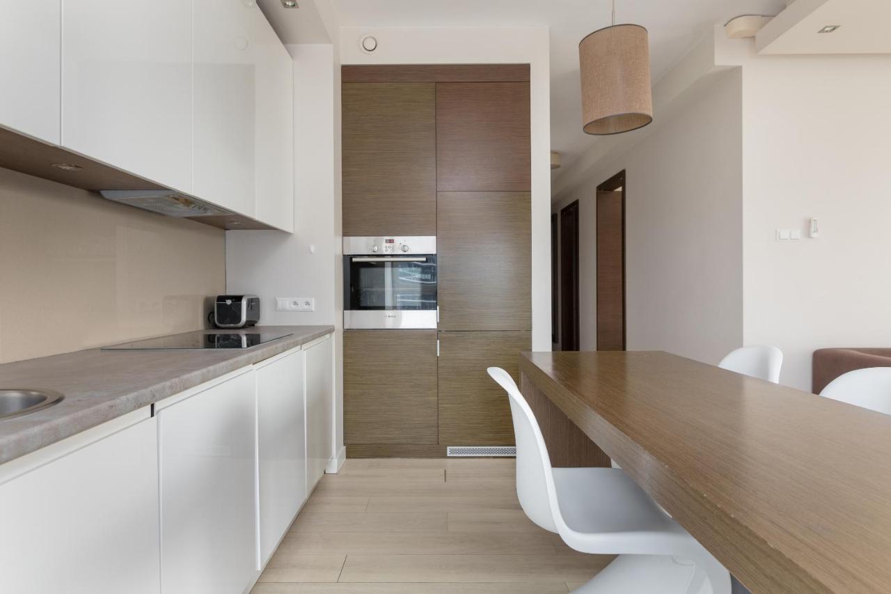 Grzybowska Platinum Apartment Tower A Varsóvia Exterior foto